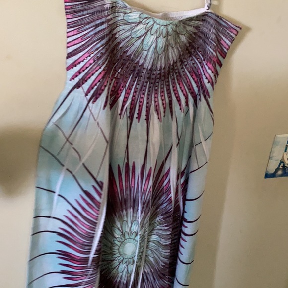 Flower jeweled pattern dress - Picture 2 of 3